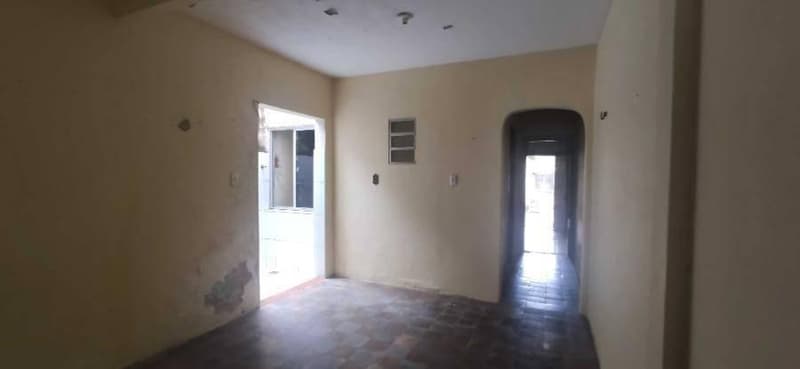 Foto 20 de 24: Casa em leilão em Fortaleza - CE, bairro Benfica — Casa 159m² com Terreno 288m² | Fortaleza-CE | Benfica - Próx Universidade Federal do Ceará, Metrô, Shopping Benfica e IFCE (Instituto Federal) - Financiamento até 420 Meses!