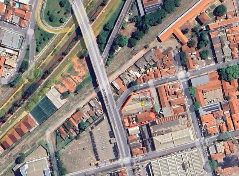Foto 12 de 18: Comercial em leilão em Bauru - SP, bairro Centro — Prédio Comercial / Galpão A.T. 1.769 m² A.C.1.607 m² zona mista Centro