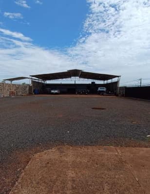 Foto 1 de 16: Terreno em leilão em Quirinópolis - GO, bairro Bairro Empresarial — GALPÃO COMERCIAL | A.T. 987,5M² E A.C. 308,00M² | BAIRRO EMPRESARIAL CENTRO EM QUIRINÓPOLIS/GO