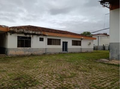 Foto 28 de 70: Area Rural em leilão em Amparo - SP, bairro Três Pontes — Imóvel Rural, A.T. 19ha, A.C. 7.362m², antigo abatedouro, galpões, casas, Três Pontes