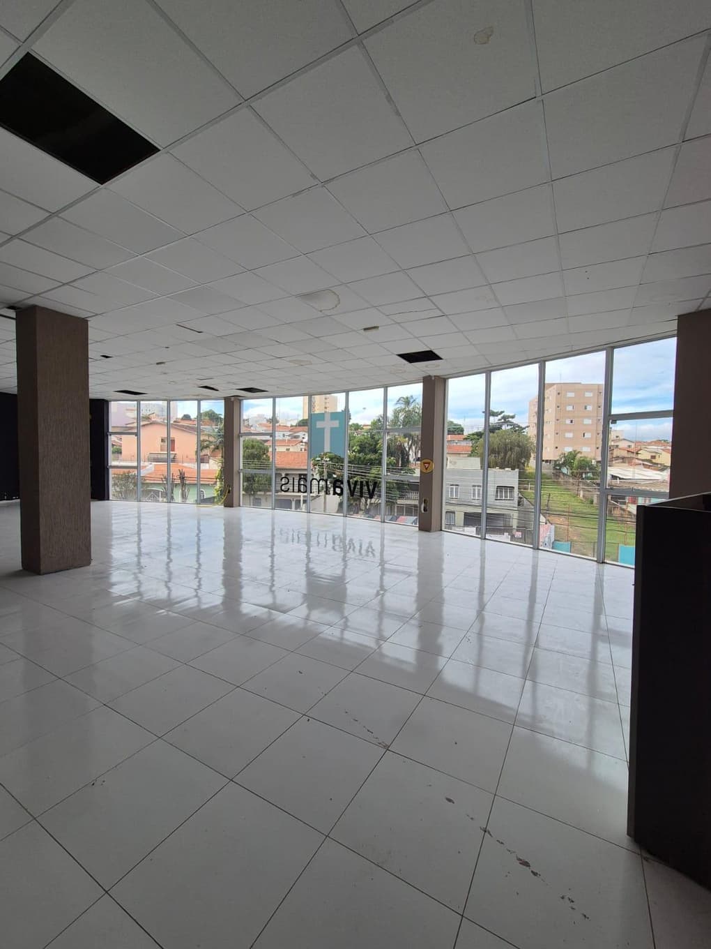 Foto 9 de 32: Comercial em leilão em Campinas - SP, bairro Vila Industrial — Prédio Comercial 597m² | DESOCUPADO | Vila Industrial de Campinas/SP | Terreno 422m²: Próximo à Av. John Boyd Dunlop e Centro. Ideal p/ Clínicas ou Sedes! Oportunidade!