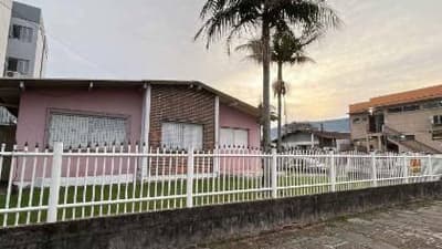 Foto 1 de 7: Casa em leilão em Osório - RS, bairro Centro — Casa 174m² com Terreno 473m² | Osório-RS | Centro | Excelente Oportunidade - Próxima à Avenida Jorge Dariva e à Marechal Floriano Peixoto - Financiamento em até 420 Meses!