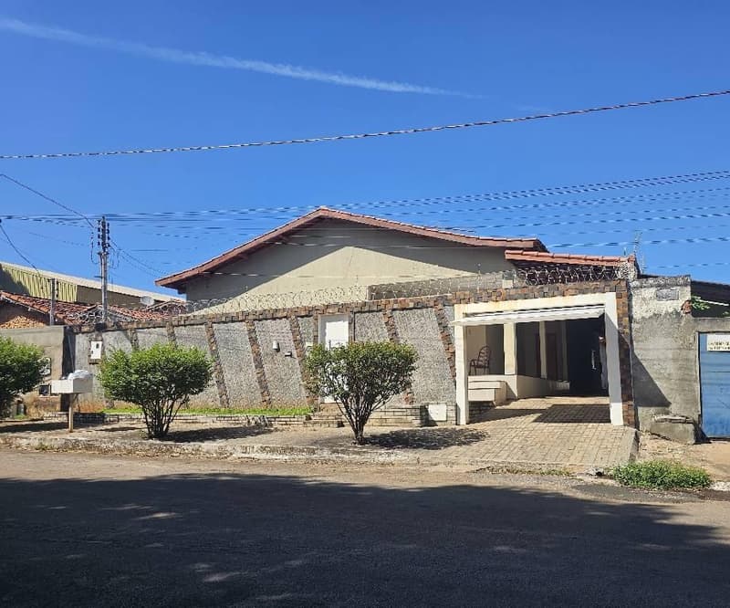 Foto 8 de 10: Casa em leilão em Edéia - GO, bairro Setor Alegrete — Casa 380m² com Terreno 700m² | Edéia-GO | Setor Alegrete - 2 Dorms. e Piscina - Financiamento até 420 Meses!