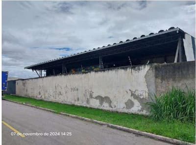 Foto 17 de 22: Comercial em leilão em Pinhais - PR, bairro Centro — Galpão com área de 360,00m² e um escritório com área de 30,00m², área do terreno 653,00m² - Pinhais/PR