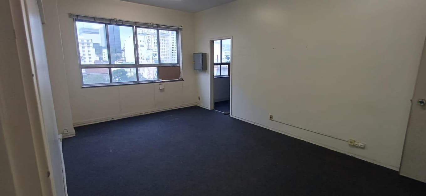 Foto 49 de 57: Comercial em leilão em Rio De Janeiro - RJ, bairro Centro — Conjunto Comercial 377m² na Av. Presidente Vargas, 583 | Centro/RJ | Próximo ao Metrô Uruguaiana e Candelária | Oportunidade para Investidores!
