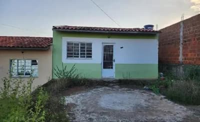 Casa em leilão em Santa Cruz Do Capibaribe - PE — Casa de 46.3m2, com 2 quartos, em SANTA CRUZ DO CAPIBARIBE/PE.