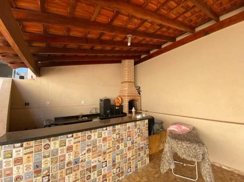 Foto 3 de 19: Casa em leilão em São Carlos - SP, bairro Parque dos Timburis — Casa 193m² com Terreno 275m² | São Carlos-SP | Parque dos Timburis - 2 Dorms, 2 banheiros, 1 Vaga - Financiamento até 420 Meses!