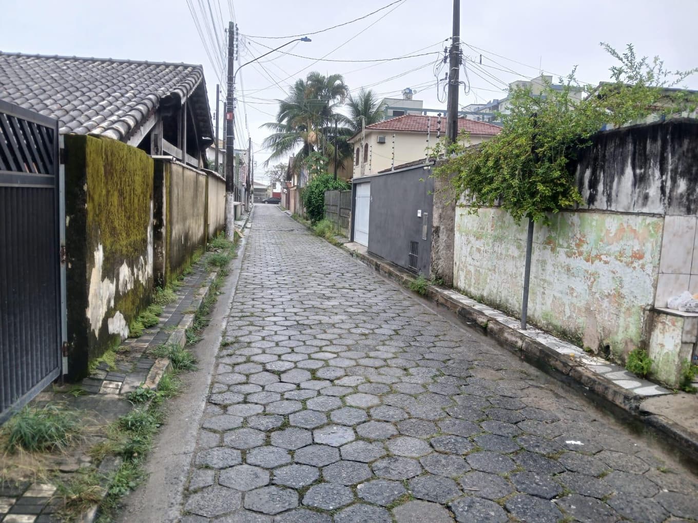 Foto 6 de 6: Casa em leilão em Mongaguá - SP — Casa 250m², Centro, em Mongaguá/SP - Ocupado