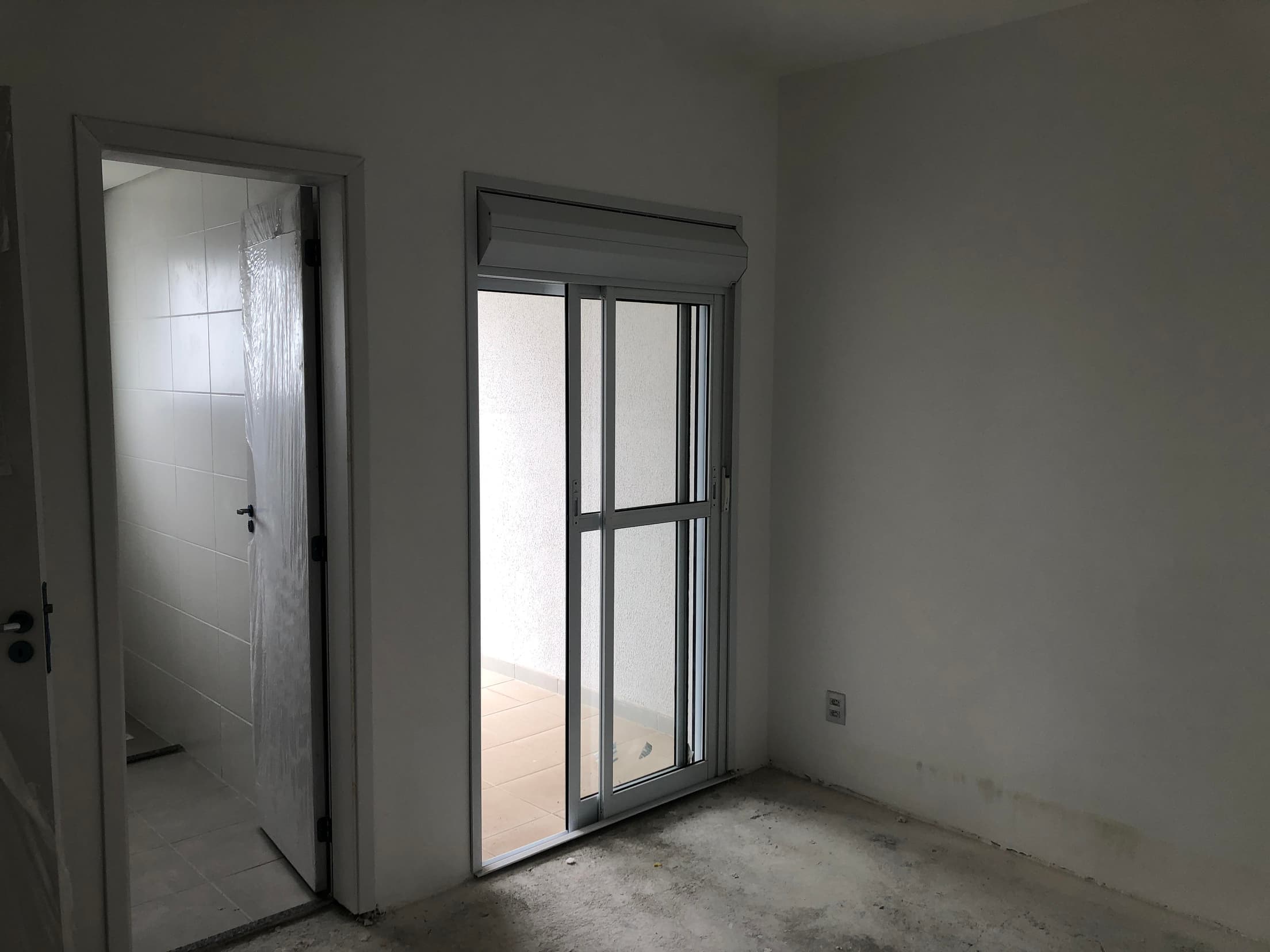 Foto 5 de 32: Apartamento em leilão em Taubaté - SP, bairro Vila Costa — Apto 94m² | Vila Costa (Taubaté) | 2 Vagas | DESOCUPADO: Excelente Localização Próximo ao Taubaté Shopping. Ideal p/ Moradia ou Renda!