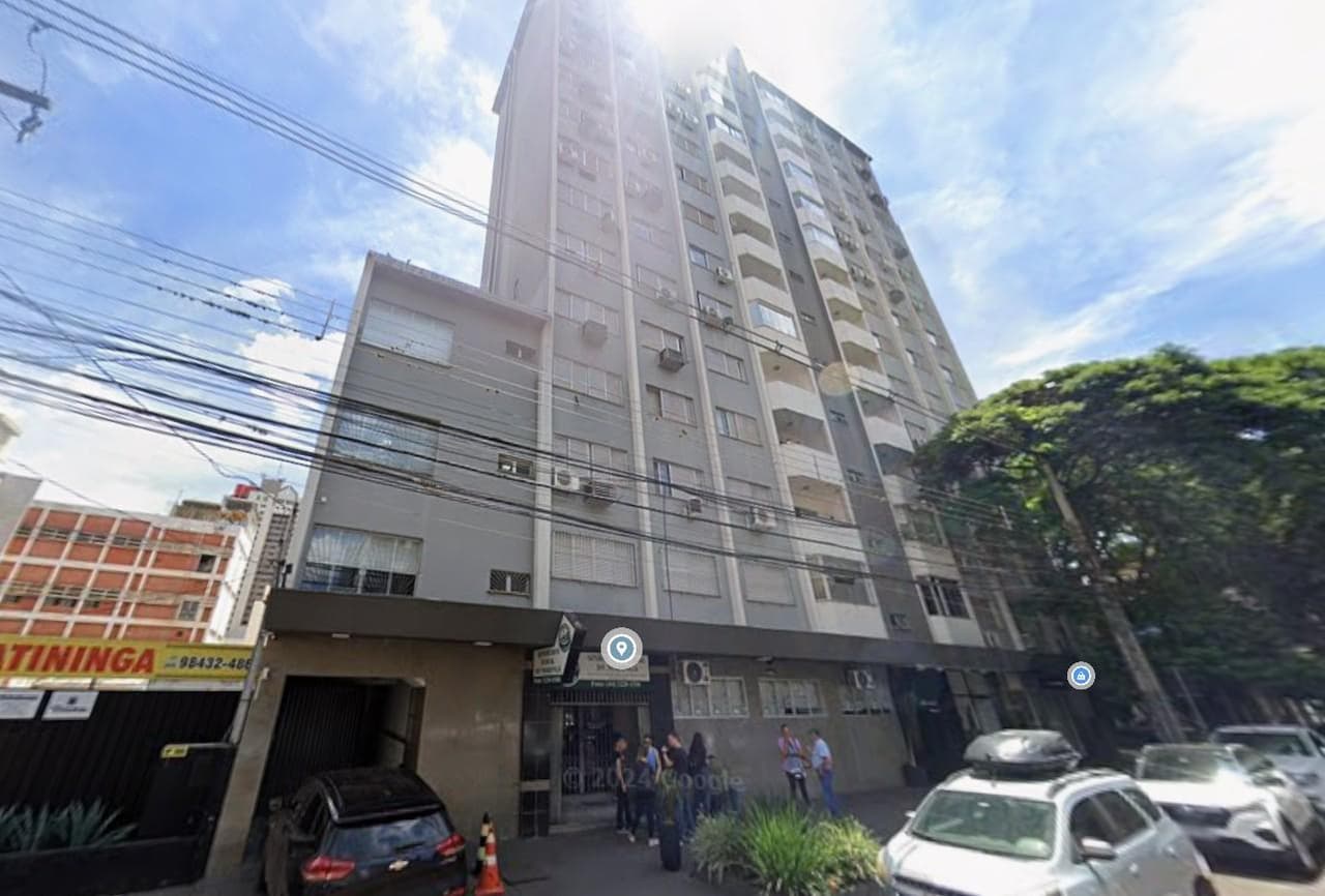 Foto 1 de 5: Apartamento em leilão em Maringá - PR — Apto Duplex 246m², 2 Vaga no Edifício da Lavoura, Centro, Maringá/PR.