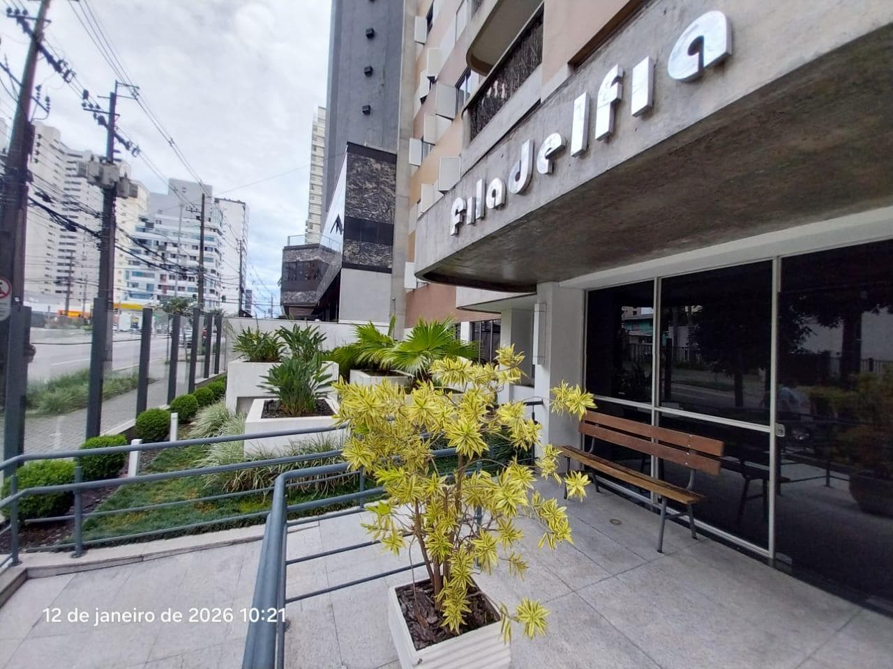 Foto 12 de 30: Apartamento em leilão em Curitiba - PR, bairro Água Verde — Apartamento (área de 159m²) com Vagas de Garagem Edifício Filadélfia - Água Verde Curitiba/PR