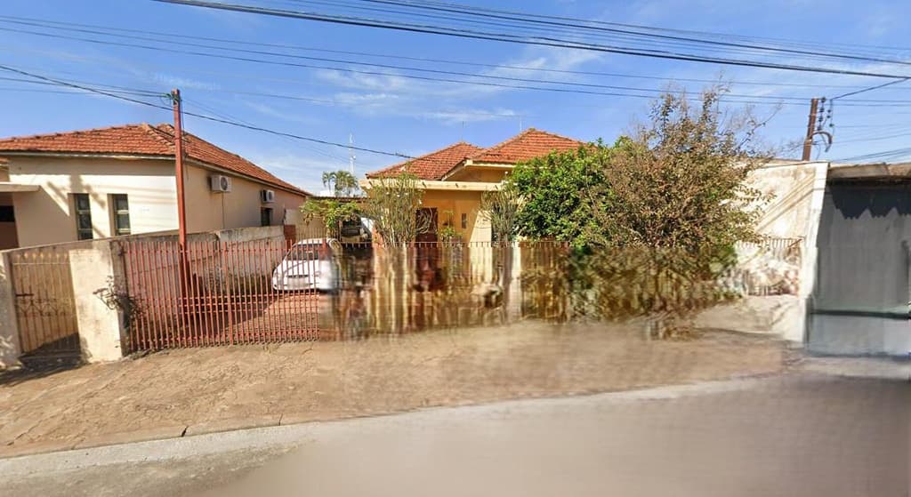 Casa em leilão em Assis - SP — Casa 391m², Vila Xavier, em Assis/SP - Ocupada