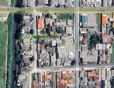 Foto 1 de 2: Terreno em leilão em Colombo - PR — Terreno com área total de 276,00 m²; contendo uma residência de madeira, Colombo/PR
