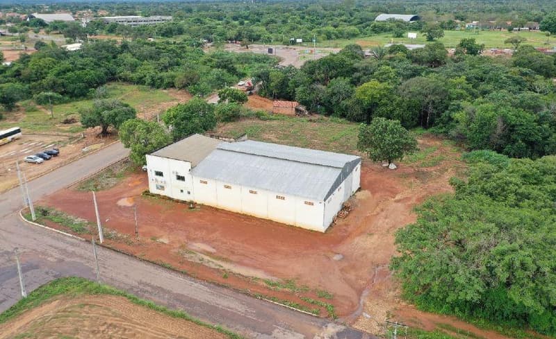 Comercial em leilão em Pedro Afonso - TO — Imóvel Comercial locado em Pedro Afonso/TO