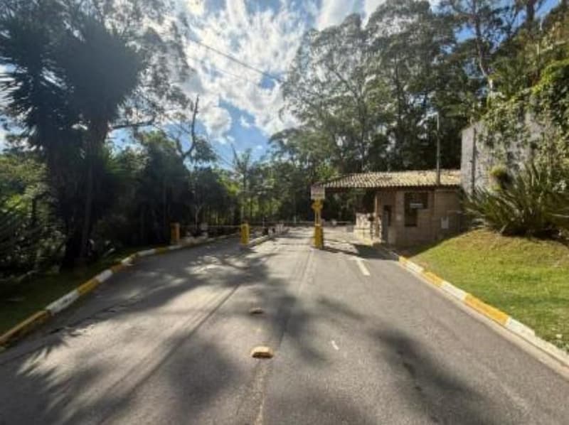 Casa em leilão em Carapicuíba - SP, bairro Parque Ideal — Casa 218m², Parque Ideal, em Carapicuíba/SP - Ocupada