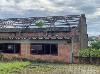 Foto 18 de 29: Terreno em leilão em Florianópolis - SC, bairro Capoeiras — Sede de Esporte e Lazer - Área Total de 13.270m² - Florianópolis/SC