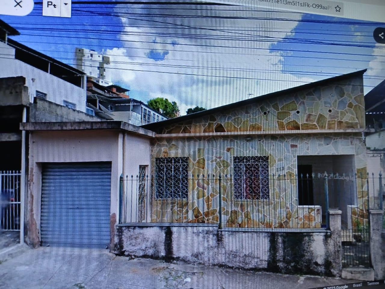 Casa em leilão em Juiz De Fora - MG — Casa residencial de três quartos em Juiz de Fora / MG