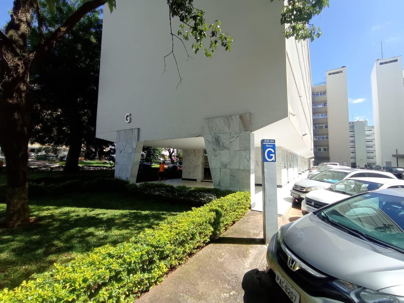 Foto 9 de 10: Apartamento em leilão em Brasília - DF, bairro Asa Sul — Apto 160m² na SQ 304 Sul, Planta Ampla, Coração da Asa Sul em Brasília/DF