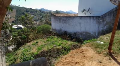 Foto 1 de 2: Terreno em leilão em Divino - MG — IMÓVEL URBANO ÁREA TOTAL 200.00 m2- Em DIVINO/MG