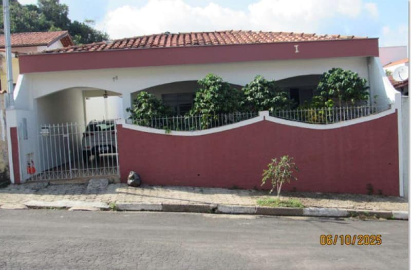 Foto 1 de 23: Casa em leilão em Socorro - SP — CASA RESIDENCIAL NO BAIRRO JARDIM CARVALHO EM SOCORRO/SP