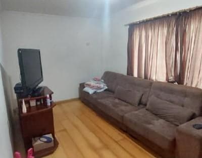 Foto 19 de 36: Casa em leilão em Apucarana - PR — Sobrado com área de 359,22m² e área total de terreno de 554,86m² - Apucarana/PR