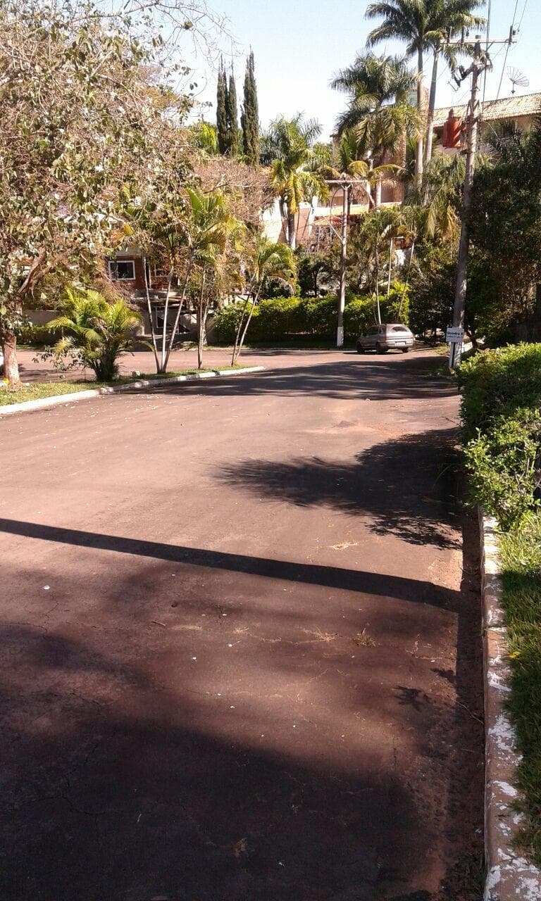 Foto 10 de 18: Terreno em leilão em Lindóia - SP — Lote de Terreno com 560,50m2, Cond. Mirante do Lago em Lindóia-SP