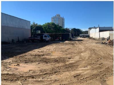 Foto 8 de 9: Terreno em leilão em Camboriú - SC — Terreno com área de 4.015,00m² - Localizado na Avenida Rio Amazonas, Cedros, (ao lado do nº 346) Camboriú/SC.