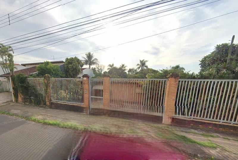 Foto 1 de 3: Casa em leilão em Botucatu - SP — Casa 1.298m², Centro, em Botucatu/SP - Ocupada