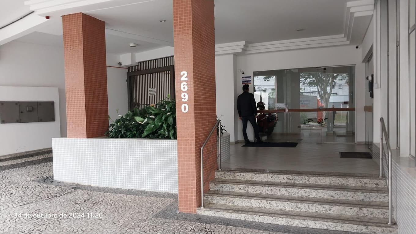 Foto 7 de 10: Apartamento em leilão em Curitiba - PR — DIREITOS AQUISITIVOS sobre o Apartamento n. 1402, com a área construída privativa de 85,22m2, Curitiba/PR