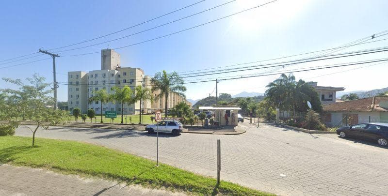 Apartamento em leilão em Joinville - SC — Apto 62m², Ocupado, 1 Vaga na Vila Nova em Joinville/SC