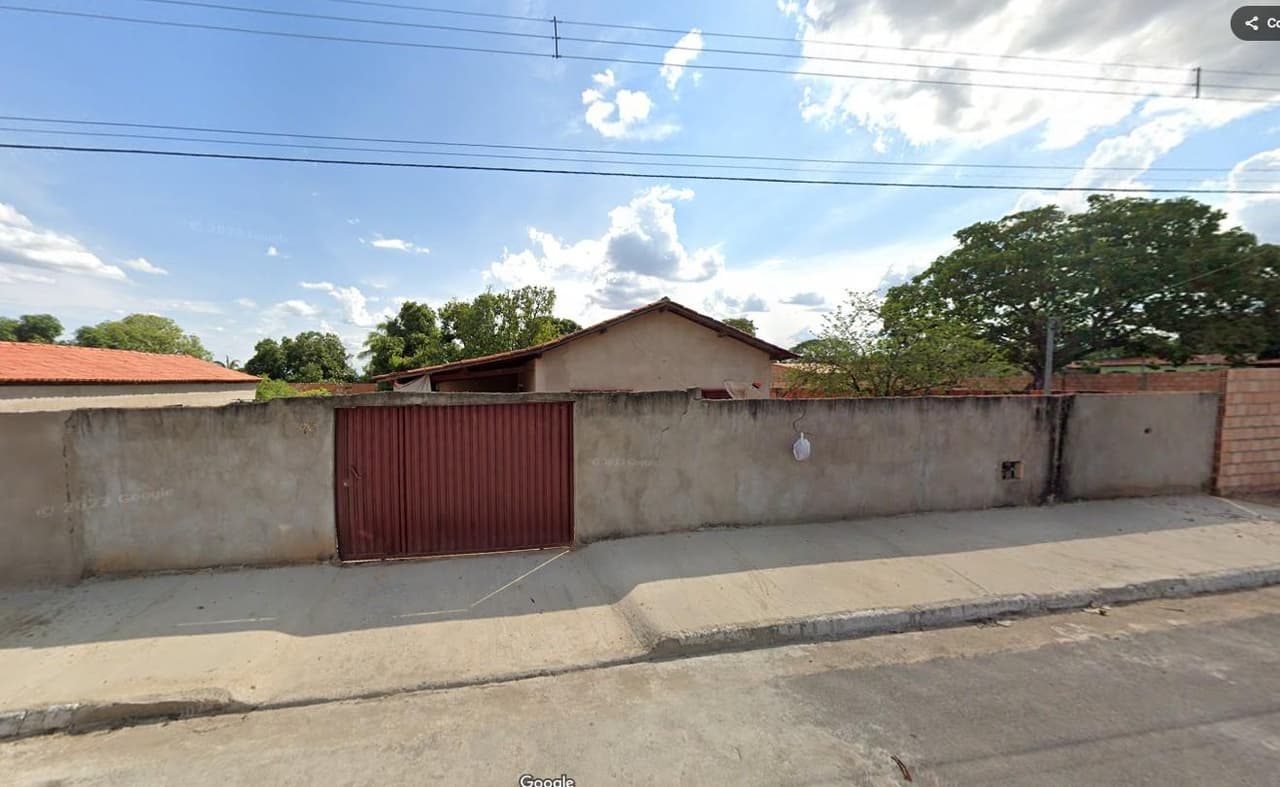 Casa em leilão em Urucuia - MG — Casa 533m², Centro, Urucuia/MG - Ocupada