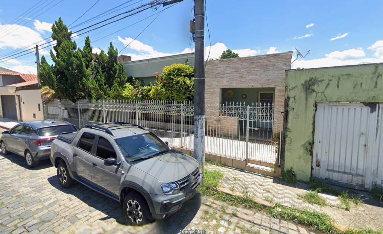 Foto 1 de 2: Casa em leilão em Lorena - SP — Casa 598m², Vila Nossa Senhora da Piedade, em Lorena/SP - Ocupada