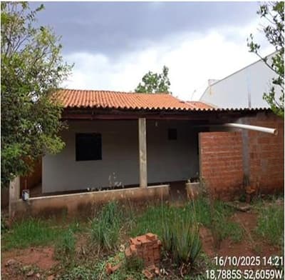 Foto 2 de 7: Casa em leilão em Chapadão Do Sul - MS, bairro Jardim Esplanada I — CASA RESIDENCIAL | A.T. 301,60 M² E A.C 135,08 M² BAIRRO JARDIM ESPLANADA I | CHAPADÃO DO SUL/MS