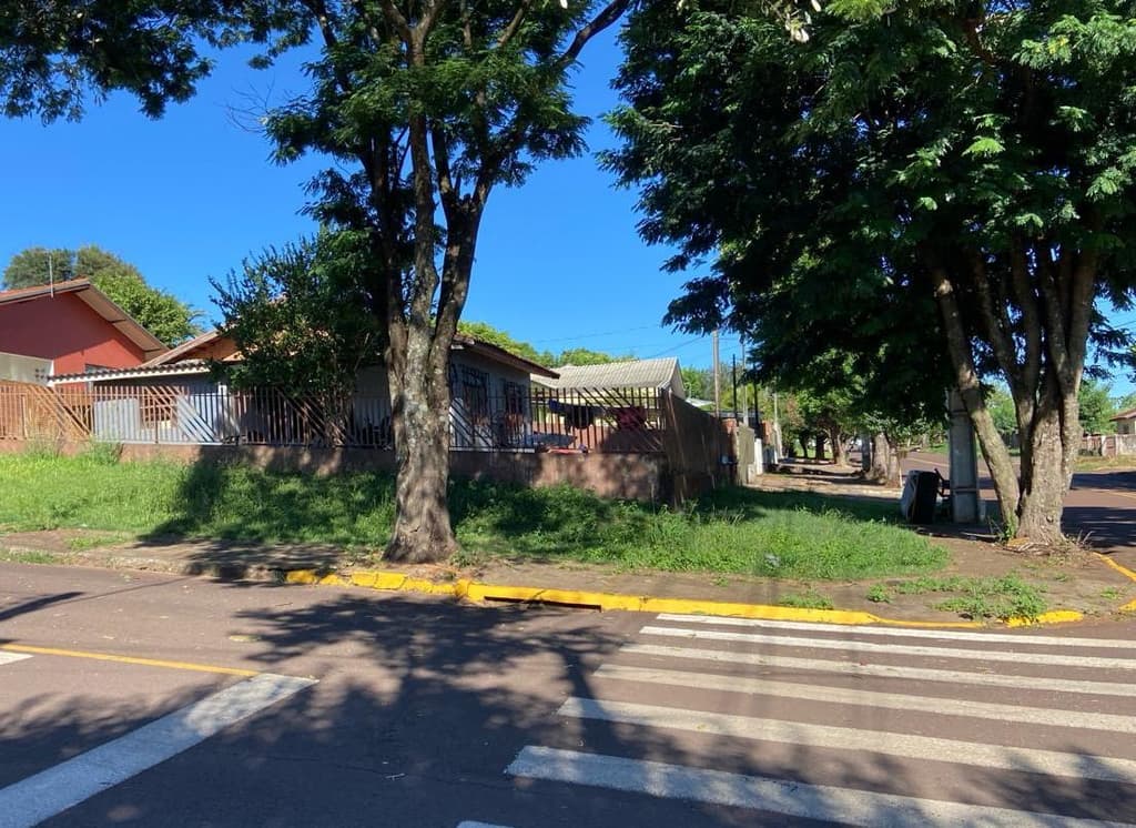 Foto 8 de 12: Imóvel em leilão em Toledo - PR — Imóvel Residencial com Área Total de 206,25m² e Área Construída de 64,00m² em Toledo/PR