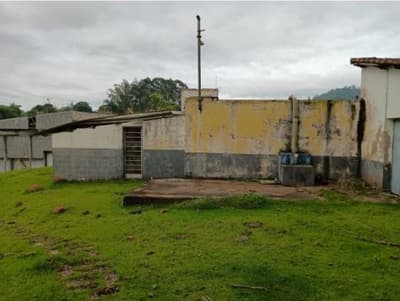 Foto 20 de 70: Area Rural em leilão em Amparo - SP, bairro Três Pontes — Imóvel Rural, A.T. 19ha, A.C. 7.362m², antigo abatedouro, galpões, casas, Três Pontes