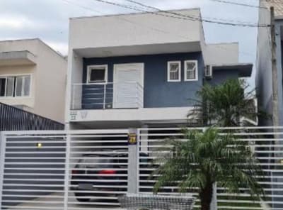 Casa em leilão em Curitiba - PR — Casa 131m², no Bairro Xaxim, em Curitiba/PR - Ocupado