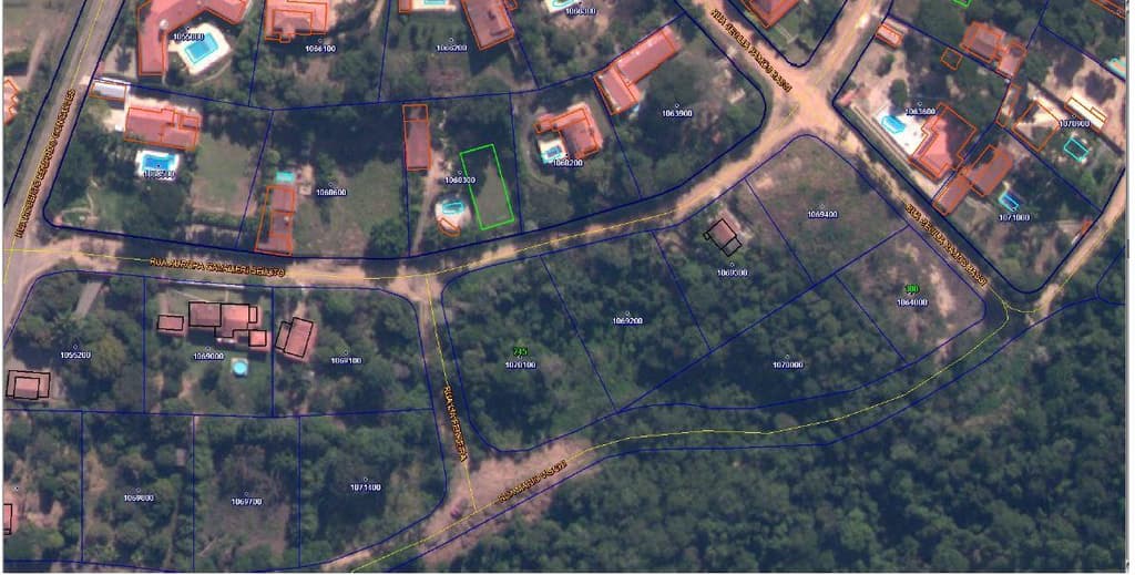 Foto 1 de 3: Terreno em leilão em Espírito Santo Do Pinhal - SP — LOTE DE TERRENO DE 1.880,00 m² NO LOTEAMENTO AGRESTE EM ESPÍRITO SANTO DO PINHAL/SP