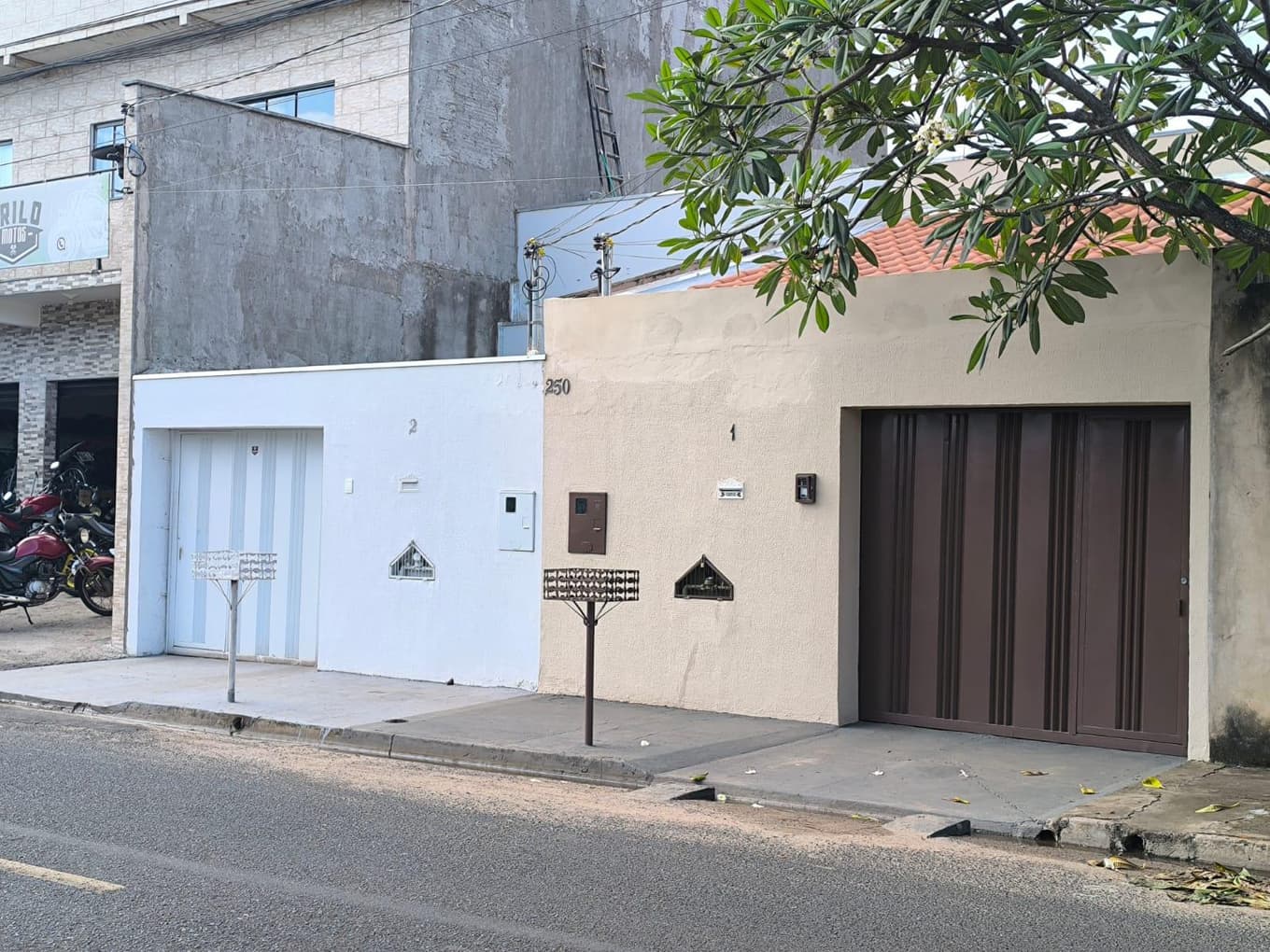 Foto 1 de 5: Casa em leilão em Uberlândia - MG — Casa 125m², Jardim Holanda, Uberlândia/MG - Ocupada