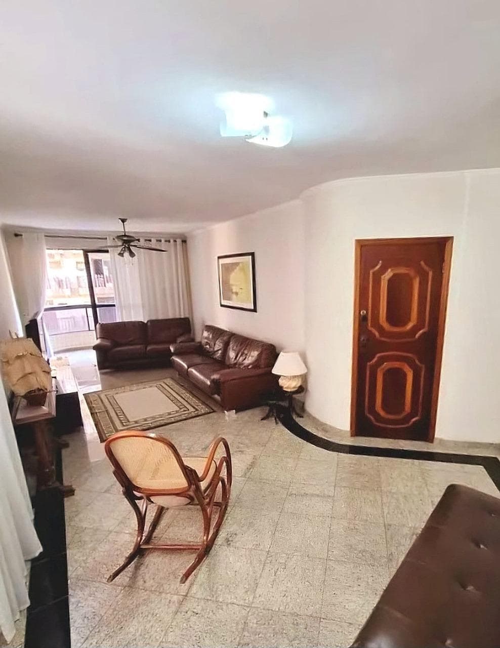 Foto 9 de 23: Apartamento em leilão em Santos - SP — Apartamento em Santos com 132m² e 02 vagas, apenas 80 metros da Praia José Menino