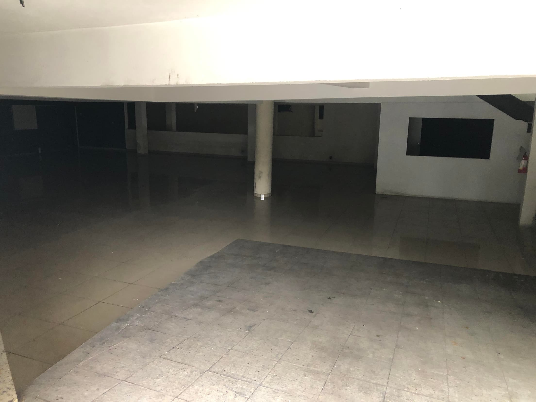 Foto 46 de 50: Comercial em leilão em Santo André - SP, bairro Vila Alto de Santo André — Imóvel 606m² | Vila Alto de Santo André/SP | Esquina Estratégica na Av. Martim Francisco! Ideal p/ Comércio
