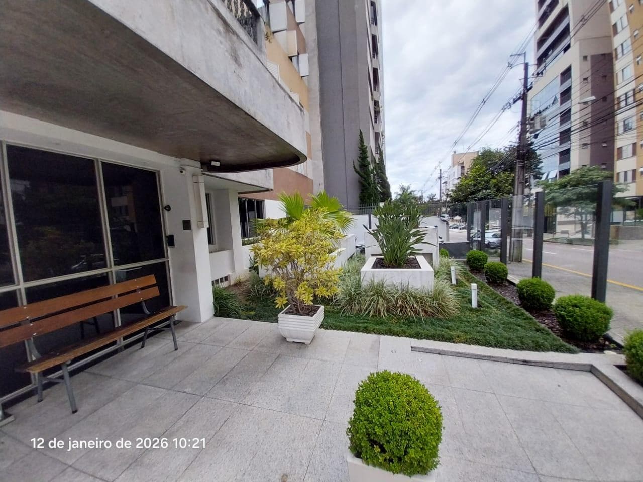 Foto 11 de 30: Apartamento em leilão em Curitiba - PR, bairro Água Verde — Apartamento (área de 159m²) com Vagas de Garagem Edifício Filadélfia - Água Verde Curitiba/PR