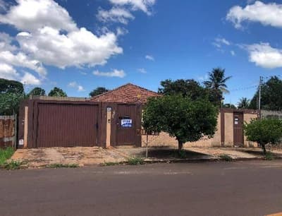 Foto 1 de 17: Casa em leilão em Campo Grande - MS, bairro Nova Campo Grande — Casa 176m² com Terreno 538m² | Campo Grande-MS | Nova Campo Grande | Oportunidade - Próx. ao Aeroporto Internacional e Av. Amaro Castro Lima - Financiamento até 420 Meses!