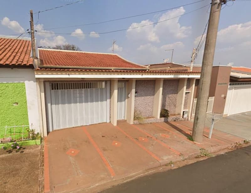 Foto 2 de 3: Casa em leilão em Altinópolis - SP — Casa - Morada Gabriela - A.T. 190,00n² - A.C. 141,16m².