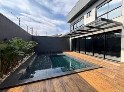 Foto 2 de 5: Casa em leilão em Maringá - PR, bairro Parque das Grevíleas 3ª Parte — Casa 475m² com Piscina - Parque das Grevíleas, Maringá/PR - Entrada de 30% + Saldo em até 240x