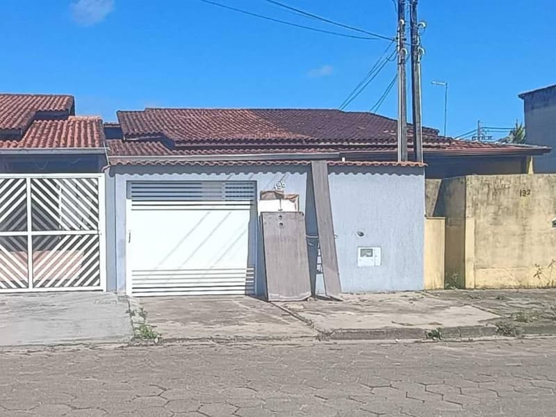 Foto 3 de 3: Casa em leilão em Peruíbe - SP, bairro Parque D'aville — Casa 111,57m² com Terreno 180m² | Peruíbe-SP | Parque D'Aville - Próx. ao Terminal Rodoviário - Financiamento até 420 Meses!