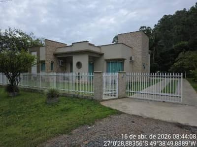 Foto 18 de 33: Casa em leilão em Presidente Getúlio - SC — Casa 239m² com Terreno 1125m² || DESOCUPADA || Presidente Getúlio-SC | Niterói - 3 Dorms, 3 Banheiros - Financiamento até 420 Meses!