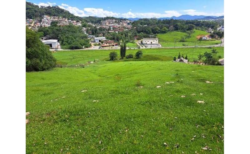 Foto 18 de 27: Terreno em leilão em Blumenau - SC — Imóvel urbano com área total de 35.820,27 m² em Blumenau/SC