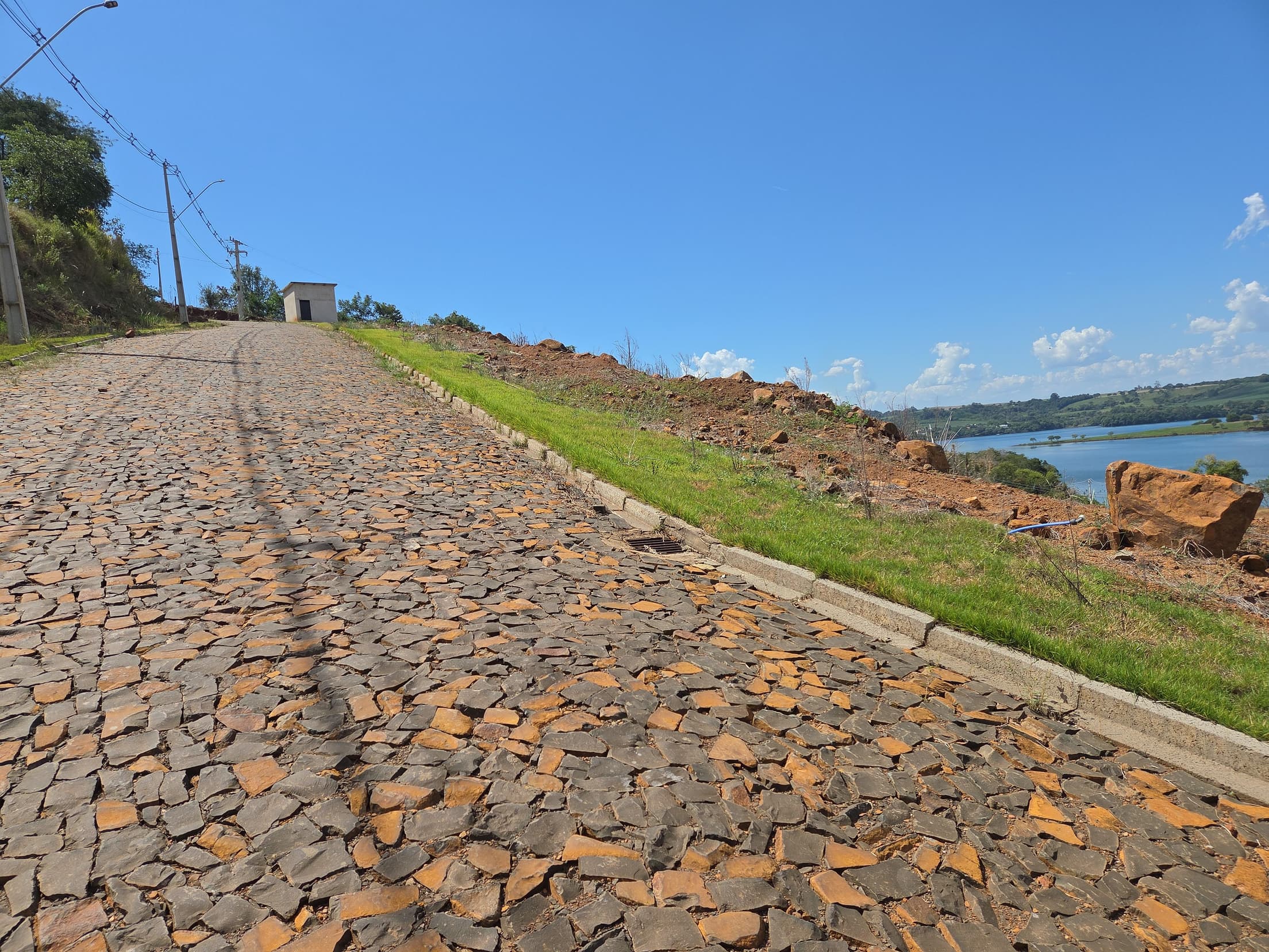 Foto 1 de 5: Terreno em leilão em Nova Prata Do Iguaçu - PR, bairro Distrito Turístico — LOTE URBANO Nº 10, QUADRA Nº 06 DO LOTEAMENTO PASTÓRIO DO MUNICÍPIO DE NOVA PRATA DO IGUAÇU/PR ÁREA DE 2.809,72M²