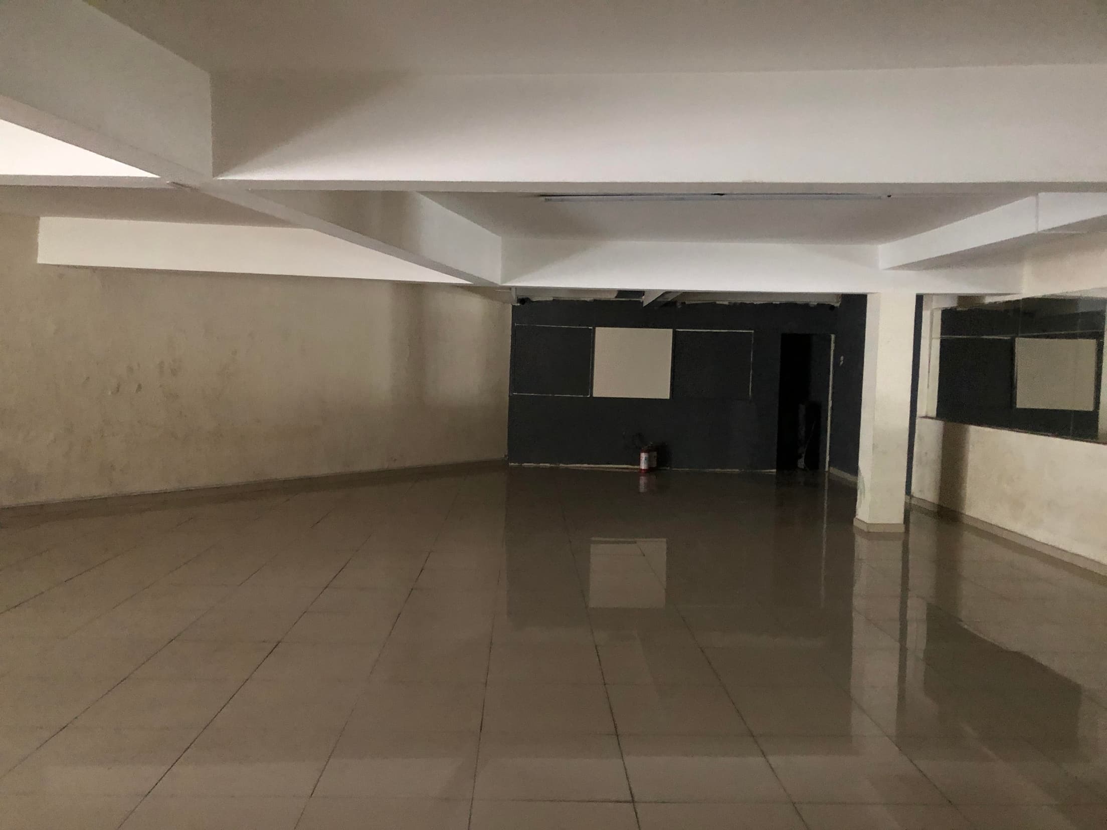 Foto 14 de 50: Comercial em leilão em Santo André - SP, bairro Vila Alto de Santo André — Imóvel 606m² | Vila Alto de Santo André/SP | Esquina Estratégica na Av. Martim Francisco! Ideal p/ Comércio