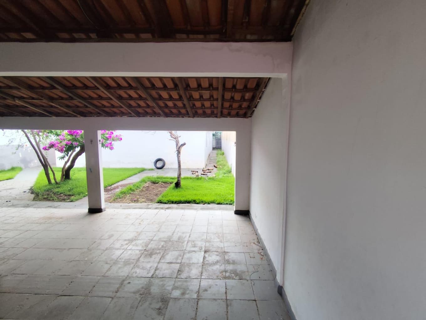 Foto 12 de 13: Casa em leilão em Cuiabá - MT, bairro Loteamento Jardim Itália — CASA RESIDENCIAL | A.T. 420 M² | A.C 193,35 M² | BAIRRO: LOTEAMENTO JARDIM ITÁLIA | CUIABÁ/MT